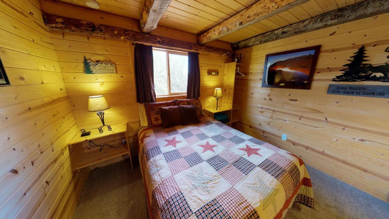 Holiday home Ranch Mountain Cabin, Stunning! Campfire, Hiking Monticello