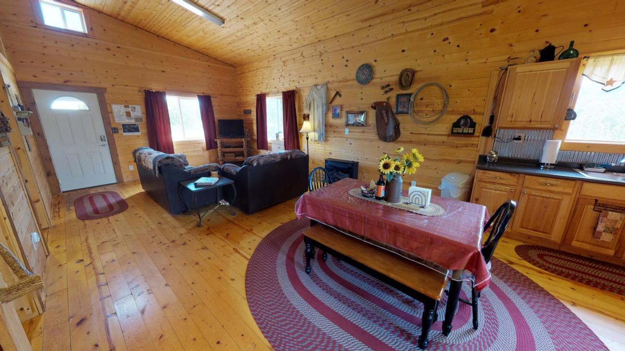 Ranch Mountain Cabin, Stunning! Campfire, Hiking *