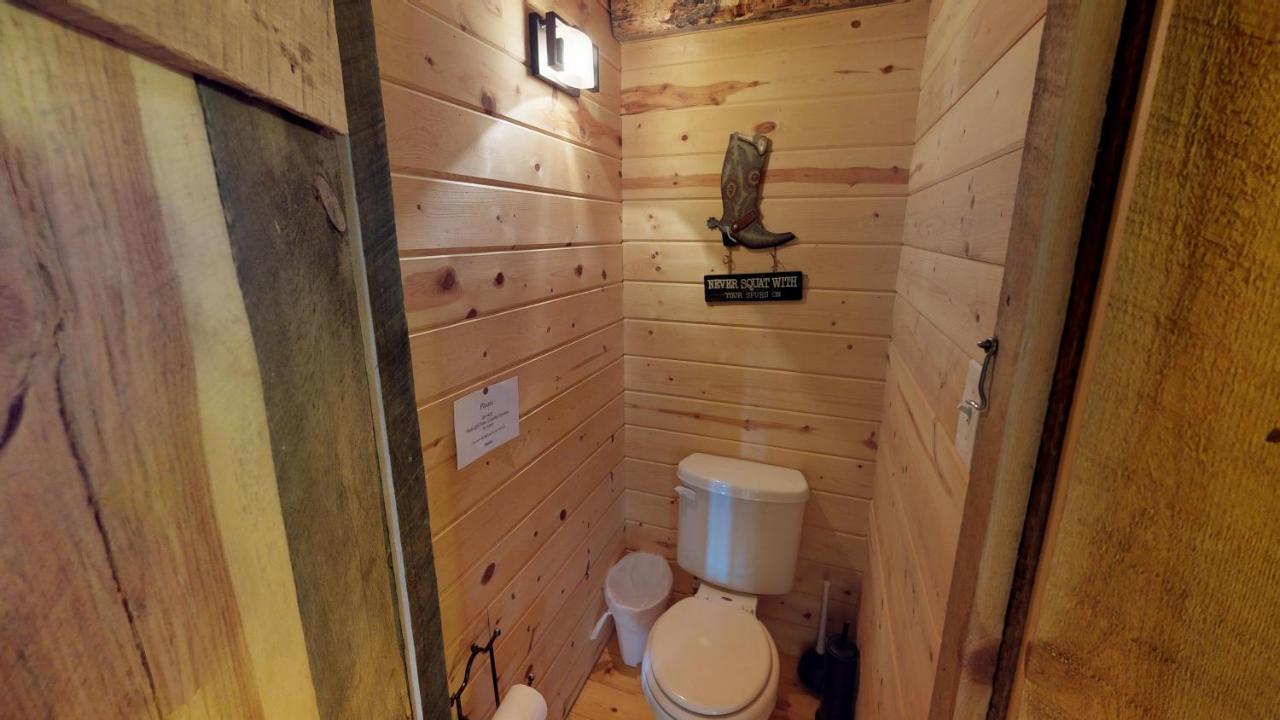 Ranch Mountain Cabin, Stunning! Campfire, Hiking * Monticello
