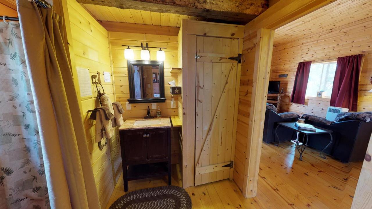 Ranch Mountain Cabin, Stunning! Campfire, Hiking *