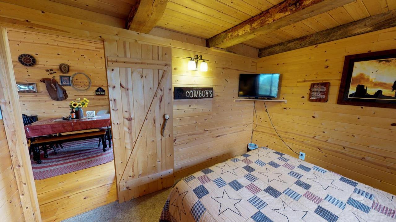Holiday home Ranch Mountain Cabin, Stunning! Campfire, Hiking Monticello